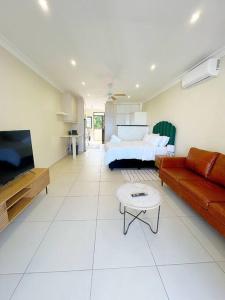 Modern Cozy Coastal Apartment