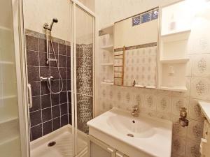 Appartements Le Petit Paradis, T3, wifi, parking, veranda : photos des chambres