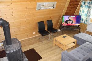 Chata na Orave so saunou a kúpacou kaďou