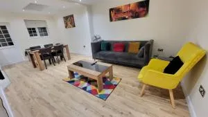 Garland Modern Spacious Apartment With Garden - 埃奇韦尔