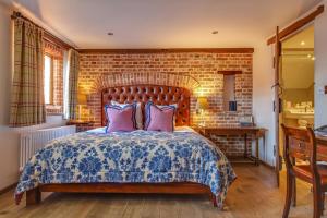 Double Room - Disability Access room in Byfords