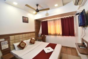 Hotel Krishna Leela kamothe