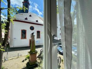 Historic Skipper`s House in Old Town