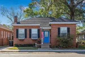 Historic Home w a Fresh Look - Downtown - Cypremort