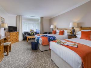 Superior Family Room room in Dingle Benners Hotel