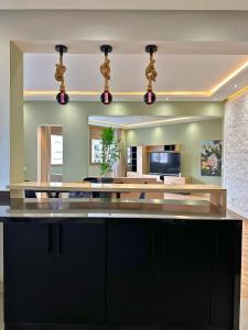 The Tropical - Luxe 2BR Retreat in Tangier City Centre