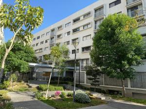 Tranquilo y moderno dpto en buena zona de GDL