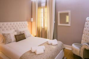 Spacious 2-Bed Apartment with Interior Terrace near Marquês de Pombal, Lisbon - TTL300