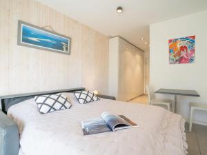 Studio Les Pieds dans leau by Interhome