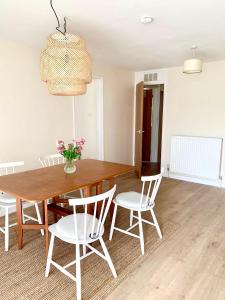 Spacious garden 2 bed, sleeps 5