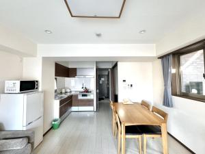 大人気黒門市場徒歩1分 日本橋駅徒歩2分 道顿堀 難波 心斎橋徒歩圏内 金悦マンション