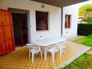Trilocale con giardino a 100mt dal mare, Marcelii - M144