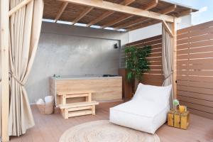 Athens Breathtaking Penthouse With Spa 5 to Metro