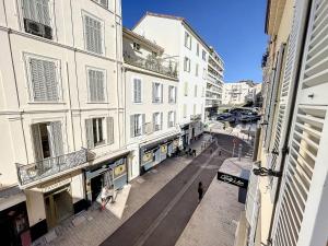 BAT2 - Cannes, Carré dOr, beau 2 pièces