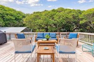 1004 E Arctic Ave. - Blue Flamingo