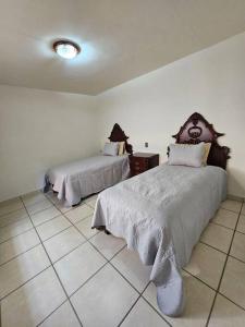 Casa los Mariachis centro