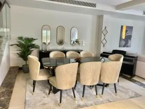 Hyde Park VILLA Luxurious - New cairo