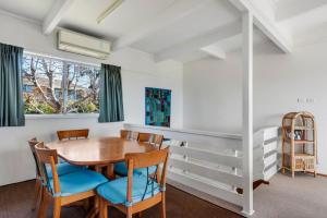 Beach House on Booth