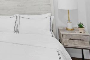 69-4B Modern Lower East Side 1BR PRIME LOCATION