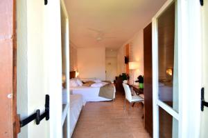 Double Room with Mountain View (2 Adults + 1 Child)