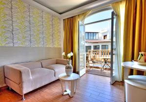 Double Room with Side Sea View (2 Adults + 1 Child)