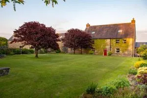 Kidwelly Farmhouse B&B - Llandefeilog