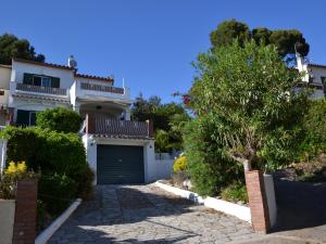 Casa moderna en zona tranquila con piscina y cerca de la playa en Torroella de Montgrí - ES-323-17