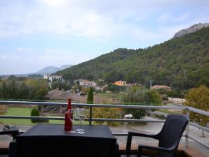 Apartamento soleado con piscina cerca de la playa y del centro en LEstartit - ES-323-18