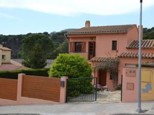 Casa con Piscina Privada y Jardín Cerca de la Playa en LEstartit - ES-323-6