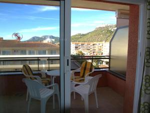 Apartamento Amplio en la Playa con Piscina y Aire Acondicionado, Cerca del Centro y Supermercado - ES-323-37