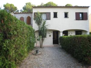 Casa acogedora con gran piscina comunitaria y cerca de la playa en LEstartit - ES-323-72