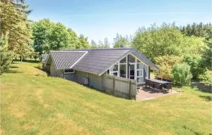 Four-Bedroom Holiday Home In Spottrup - Lihme