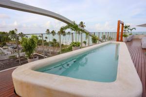 Setai Yacht Premium - By Almare Flats