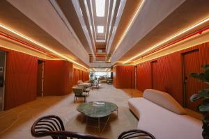 Setai Yacht Premium - By Almare Flats