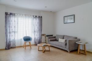 Linea Recta Sur- Macá Tobiano, departamento amplio, dos dormitorios, patio con parrilla, a pasos del mar