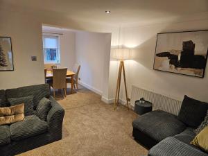 3 Severn close Contractor home in Oakham near Rutland Water with parking