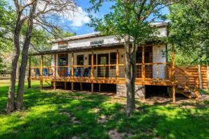 Primrose Waterfront with Hot Tub - Morris Ranch
