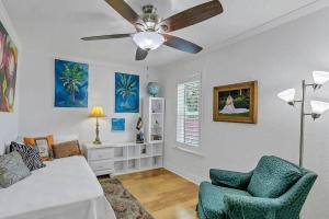 Emerald Coast Island Vibes!