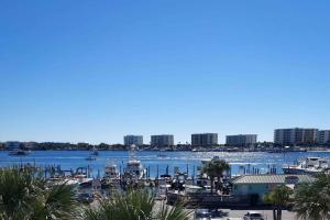 Destin Harbor Getaway