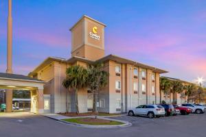Comfort Inn & Suites Charleston Airport Convention Center