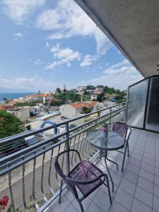 Apartments by the sea Gradac, Makarska - 22460