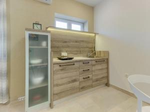 Apartments with parking space Kastel Stari, Kastela - 22588