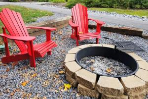 Mountain Views, Hot Tub & Fire Pit Near Dollywood