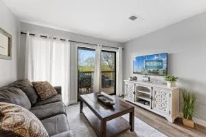 Free Silver Dollar City Tickets & other attractions! Branson, Walk-In Available - Reeds Spring