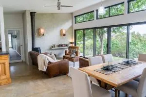 Three Rabbits Run - Buffalo River