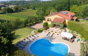 Nice Home In Karojba With Sauna