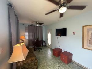 Casa Laguna Unit 6, Spacious 3BR Near Beach and Restuarants