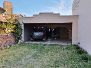 Casa con pileta para 6 personas , garage para 4 autos, zona Grand BOurd