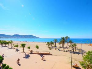 Perfecta ubicación a 80m de la playa, AC, WiFi, terraza y parking en Santa Margarita - ES-258-53