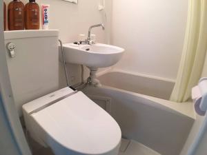 花跡民宿三号情侣房，家庭房，独享空间 ! 4分钟到难波，日本桥，心斋桥！